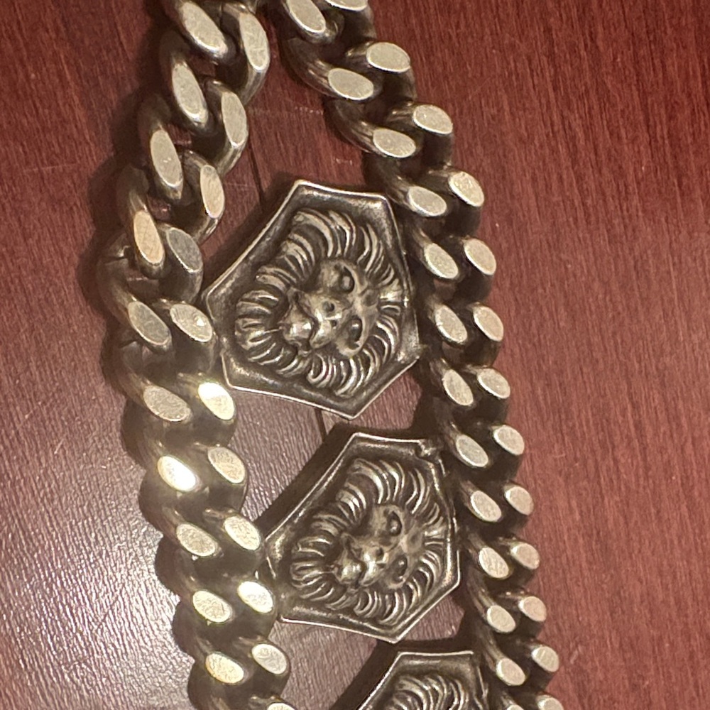 Silver Nissa bracelet size s with clasp closure very cool heavy